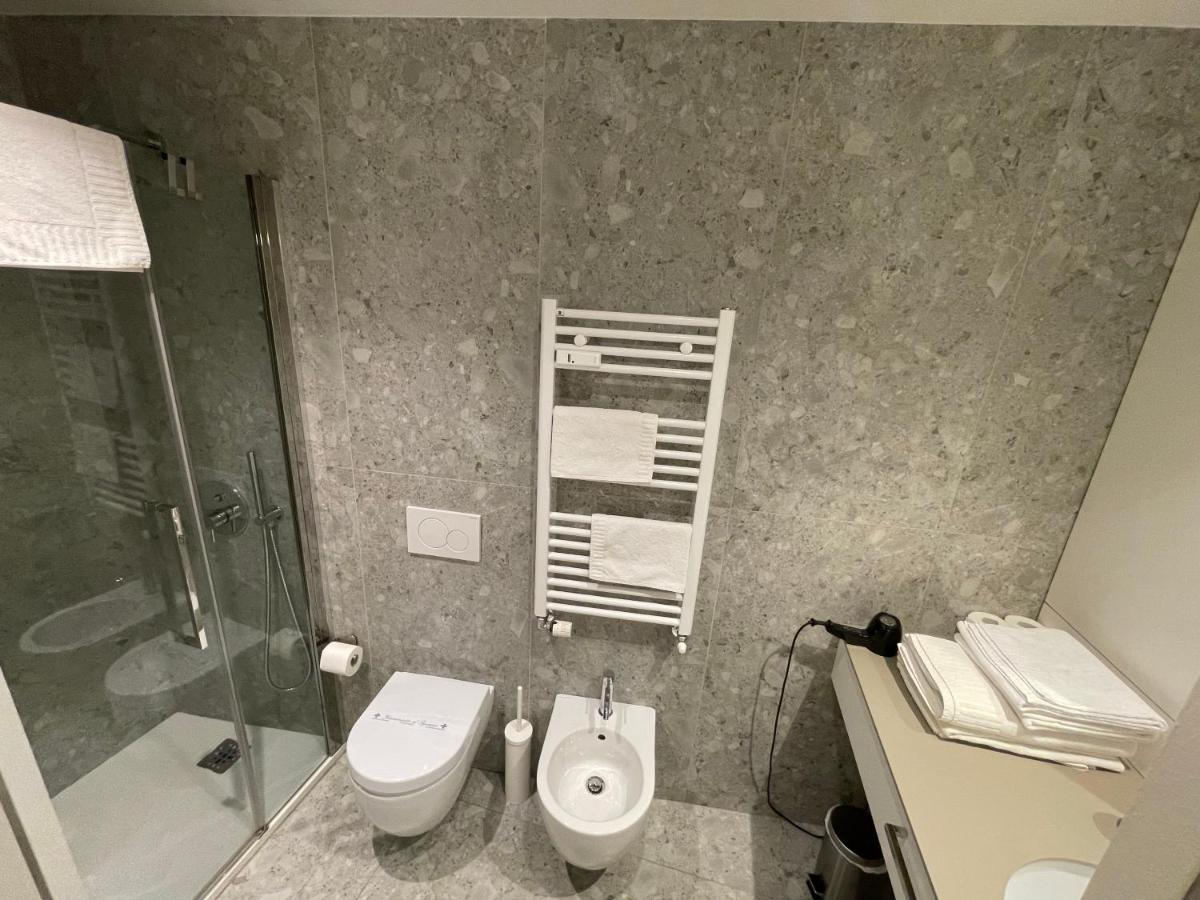 Torino48 Guesthouse ミラノ エクステリア 写真
