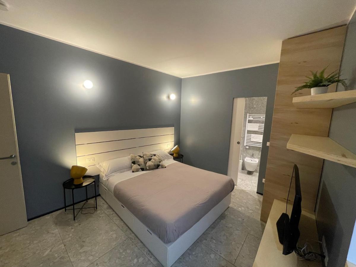 Torino48 Guesthouse ミラノ エクステリア 写真
